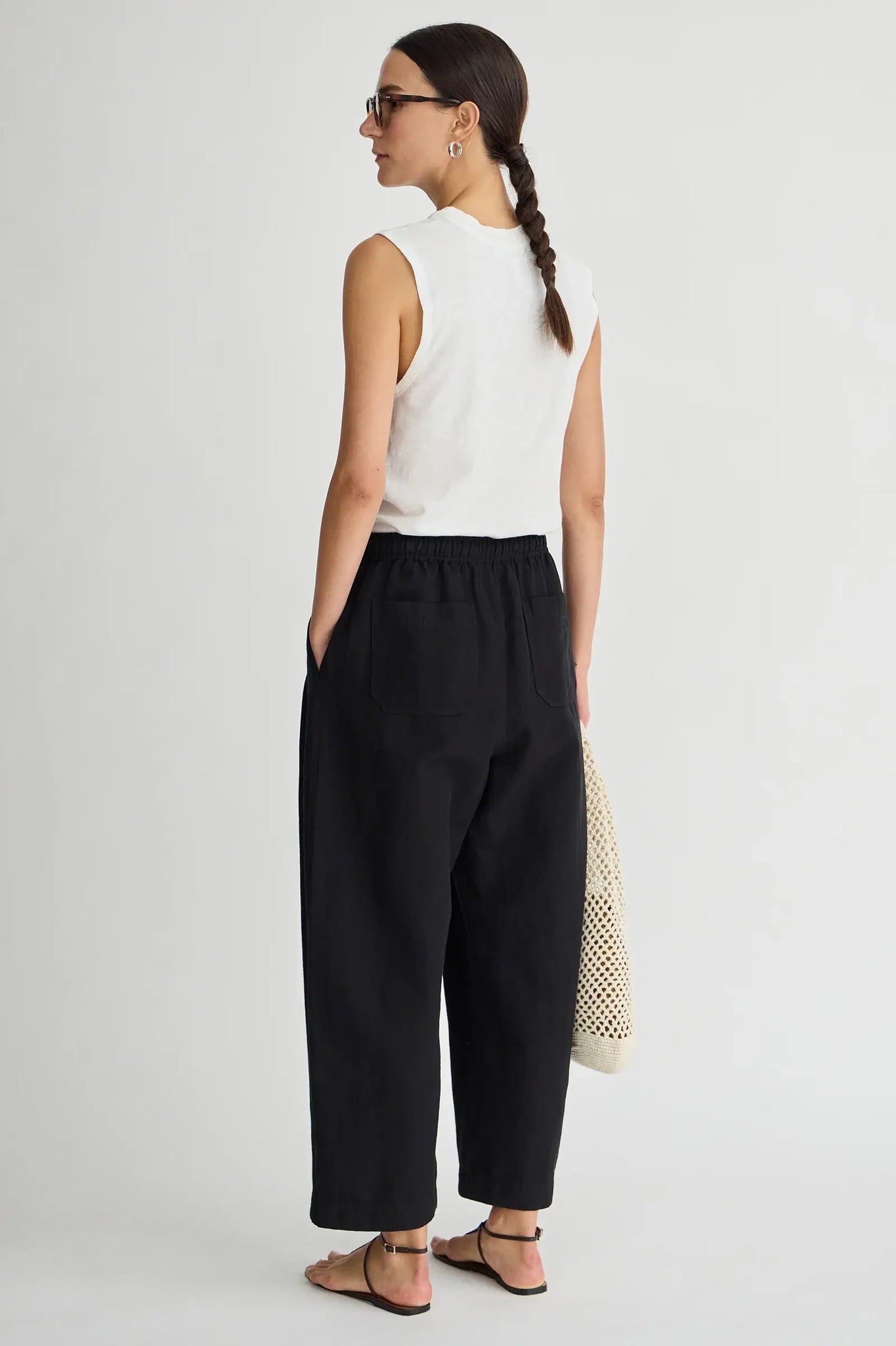 Everyday Pull-On Pant in Black