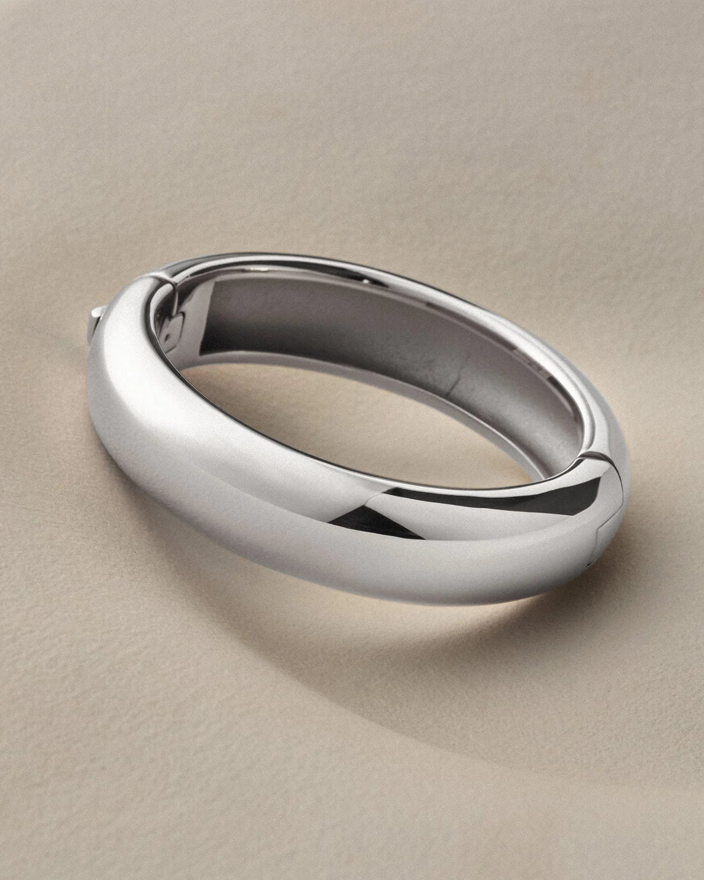 Gemma Bangle in Silver