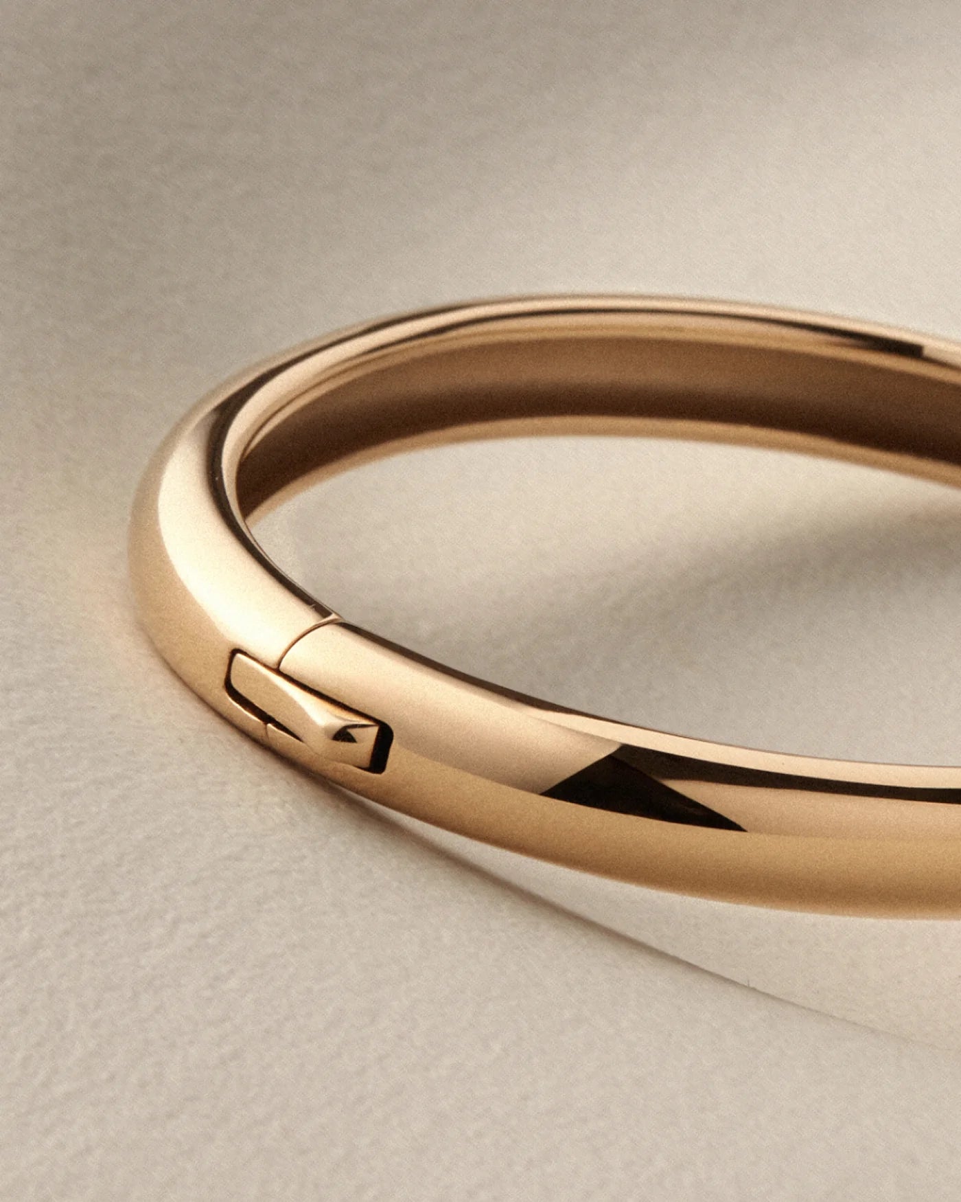 Gia Bangle in Gold