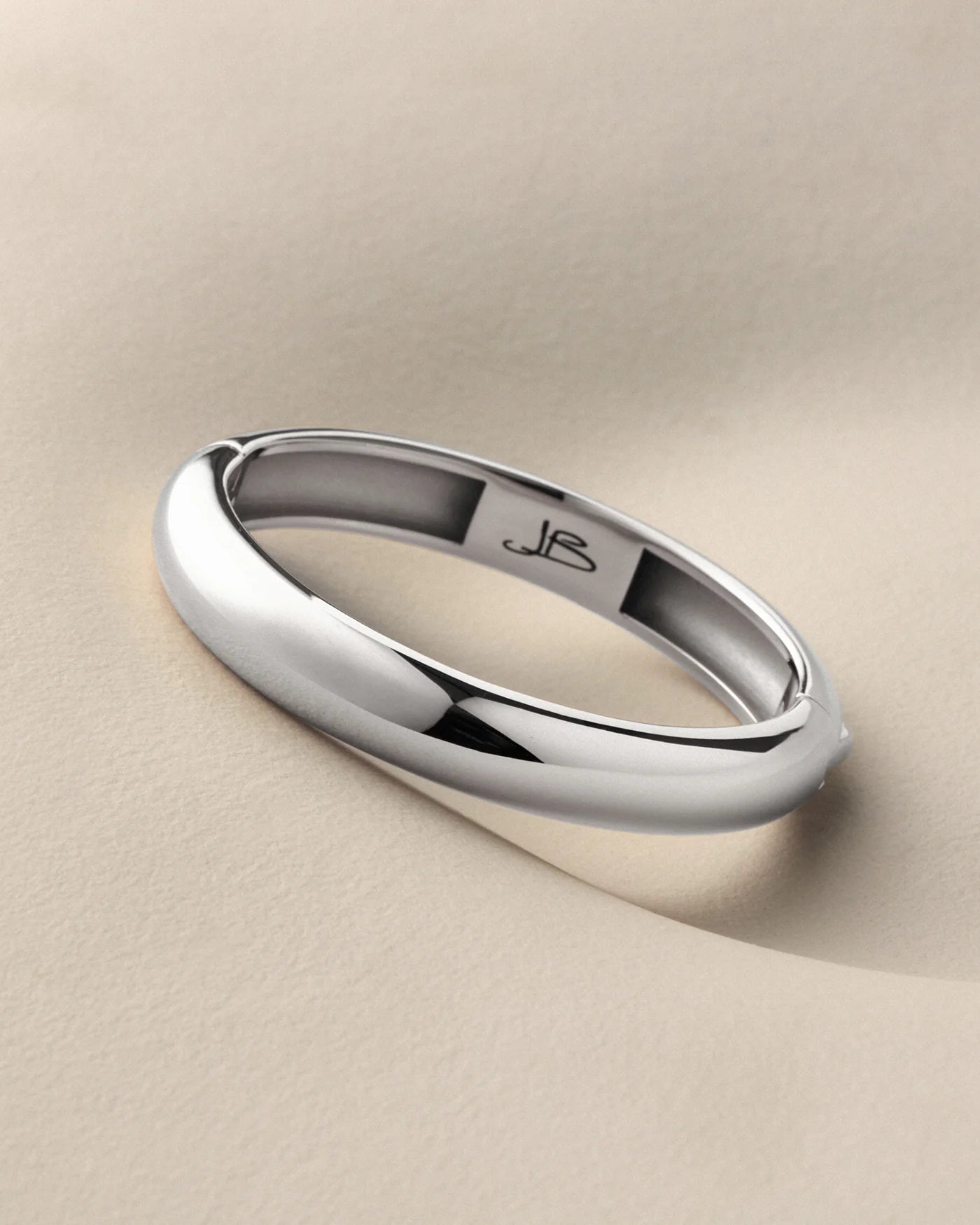Gia Mega Bangle in Silver