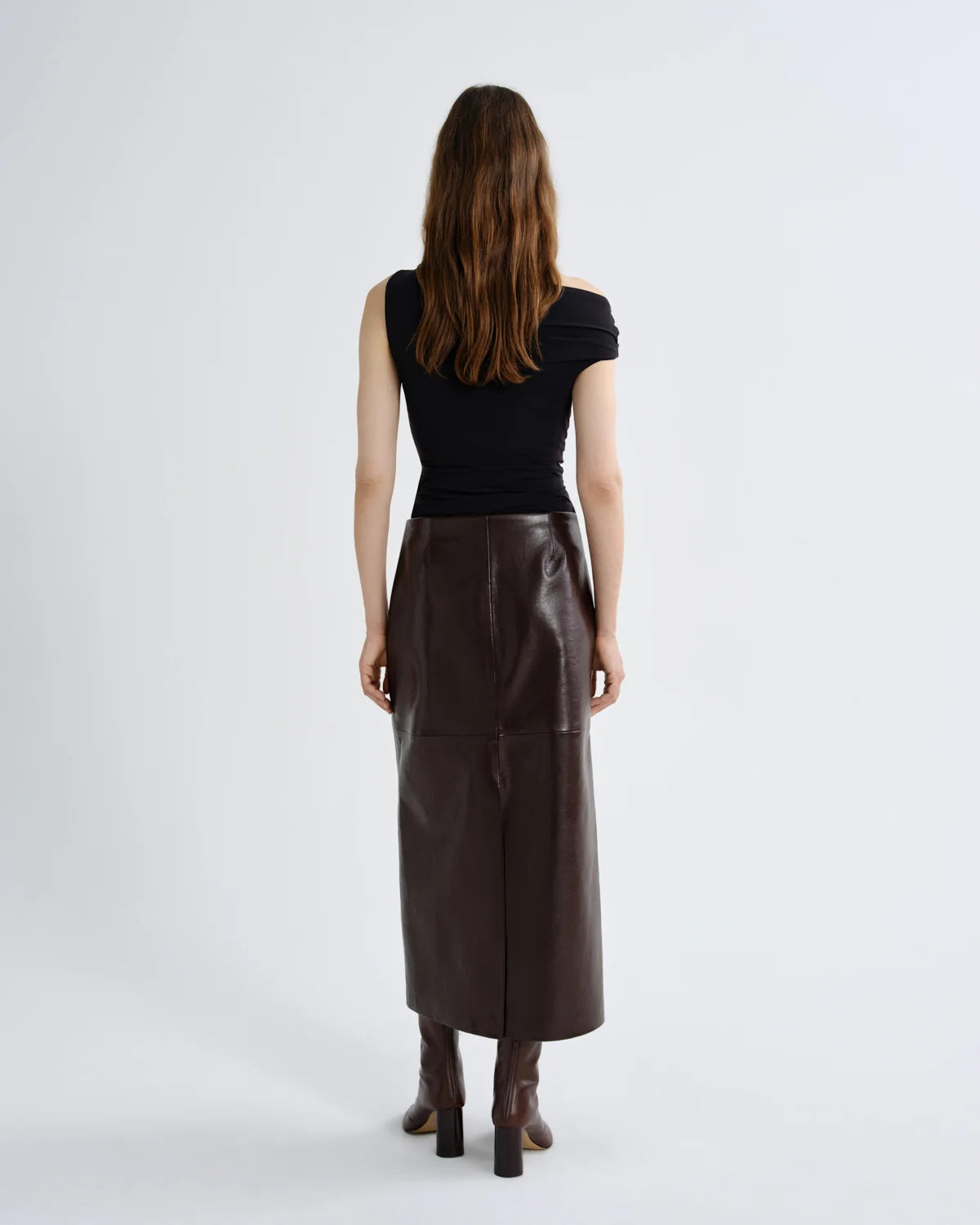 Hikson Skirt Recycled Leather in Madera
