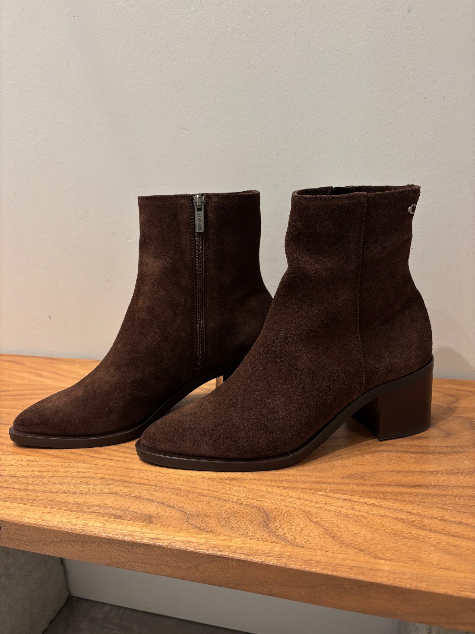 Julieta in Brunette Suede