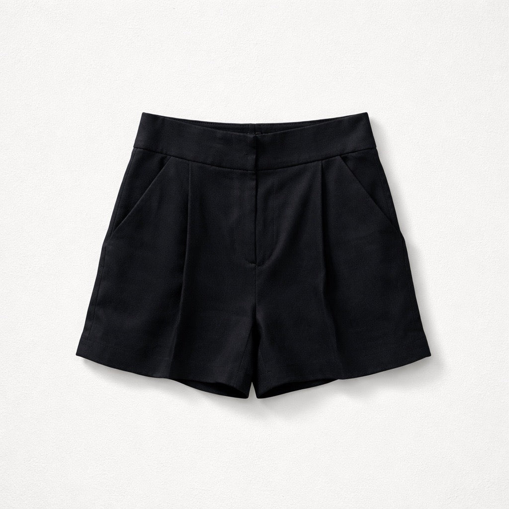Velia Short in Black