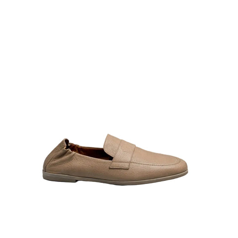 Kitson Leather Loafer in Wheat Pebble