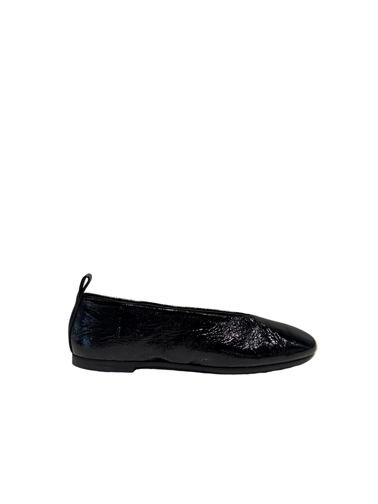 Gentil Crushed Leather Flat in Black