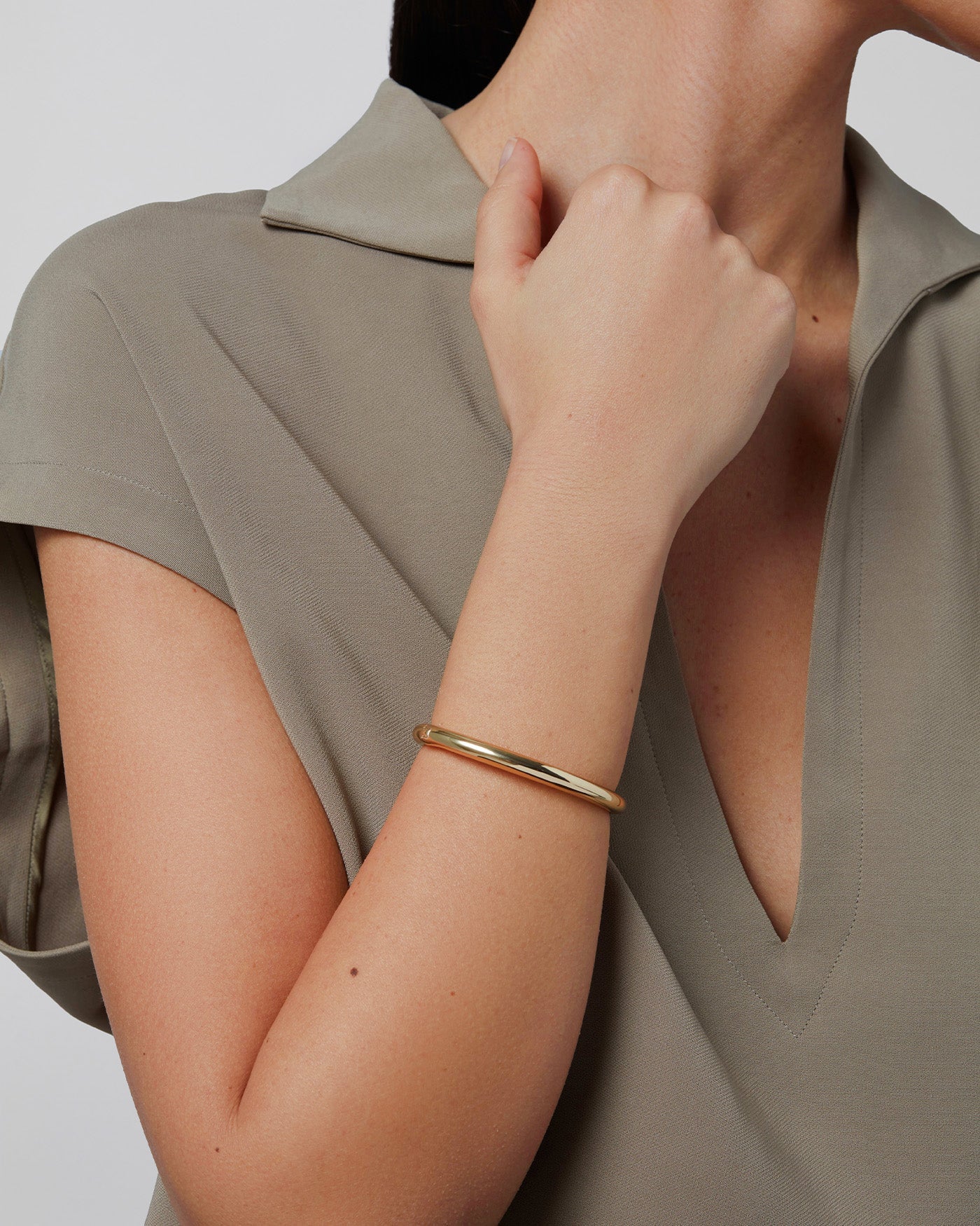 Gia Bangle in Gold