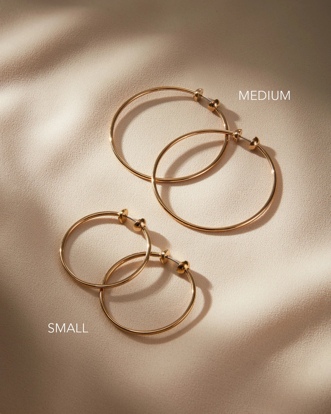 Icon Hoops Medium in Gold