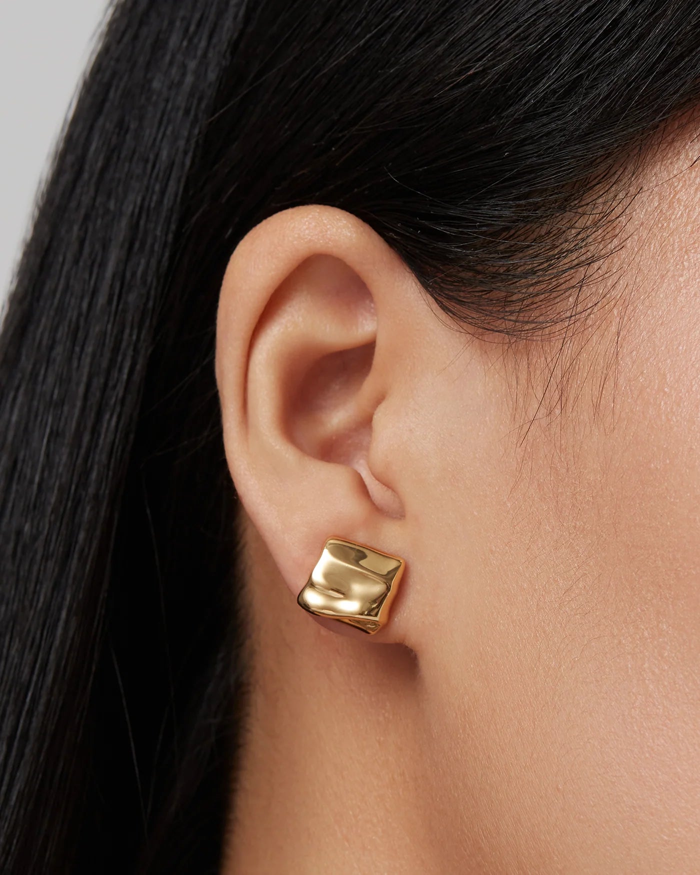Mini Sundra Earrings in Gold
