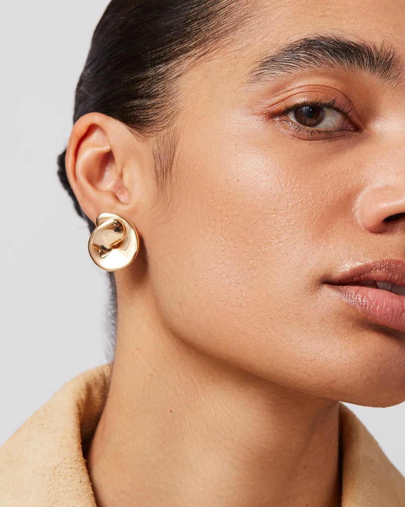 Rio Button Earrings in Gold