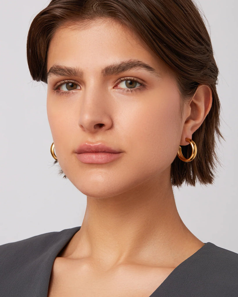 Staple Hoops Medium in Gold