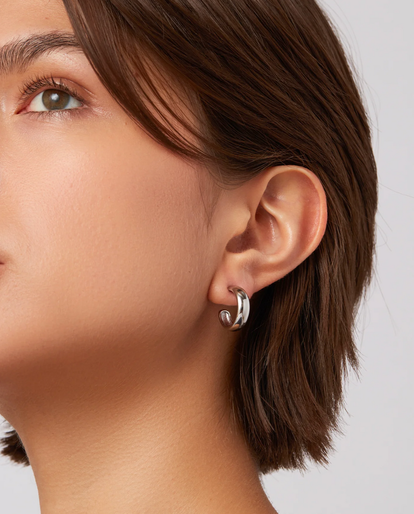 Staple Hoops Small in Silver