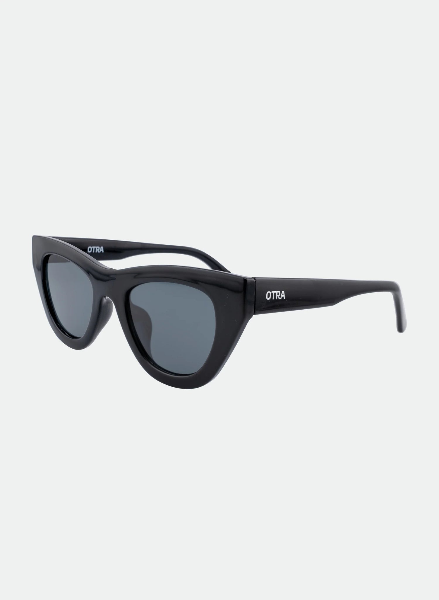 Kinni in Black/Smoke