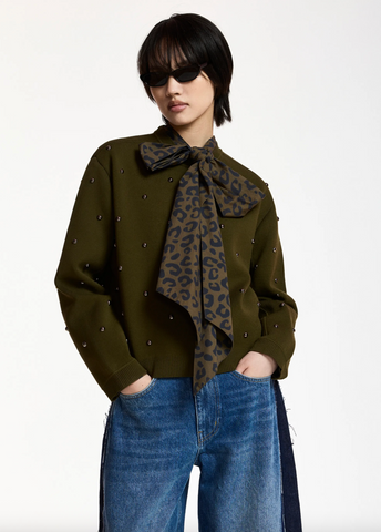 Klou Pullover with Studs in Khaki Mission