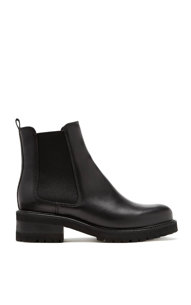 Cye in Black Leather