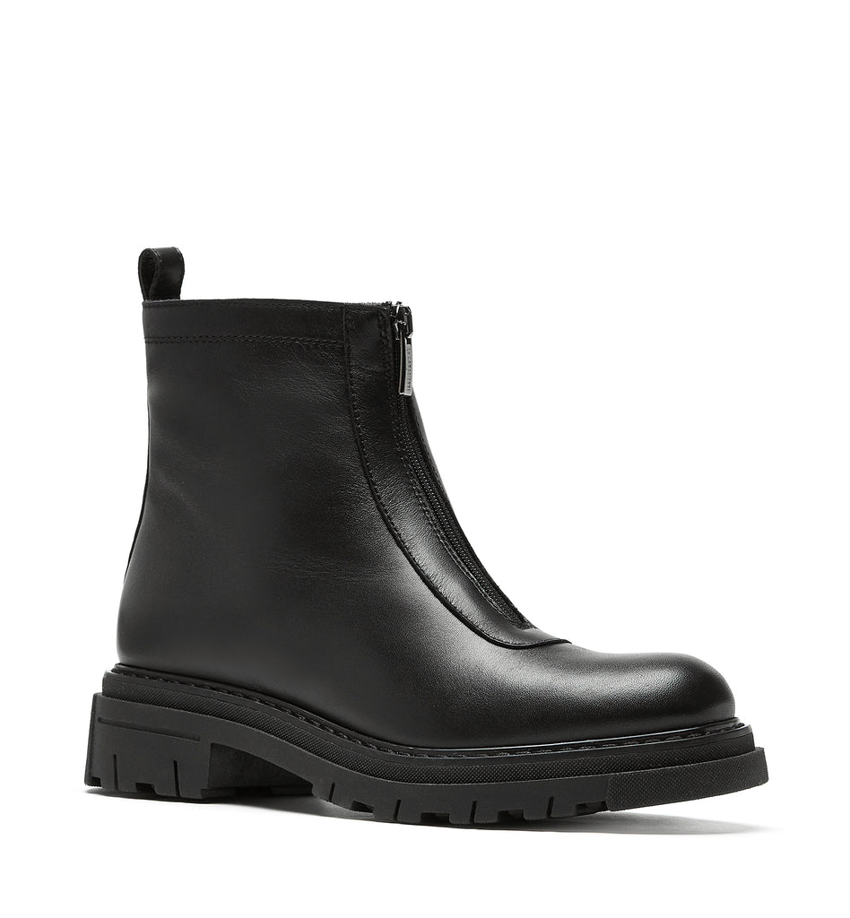 Desmond in Black Leather