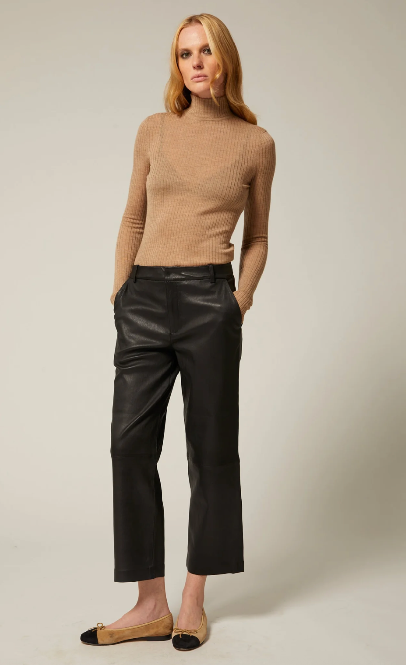 Leather Cropped Trousers in Black