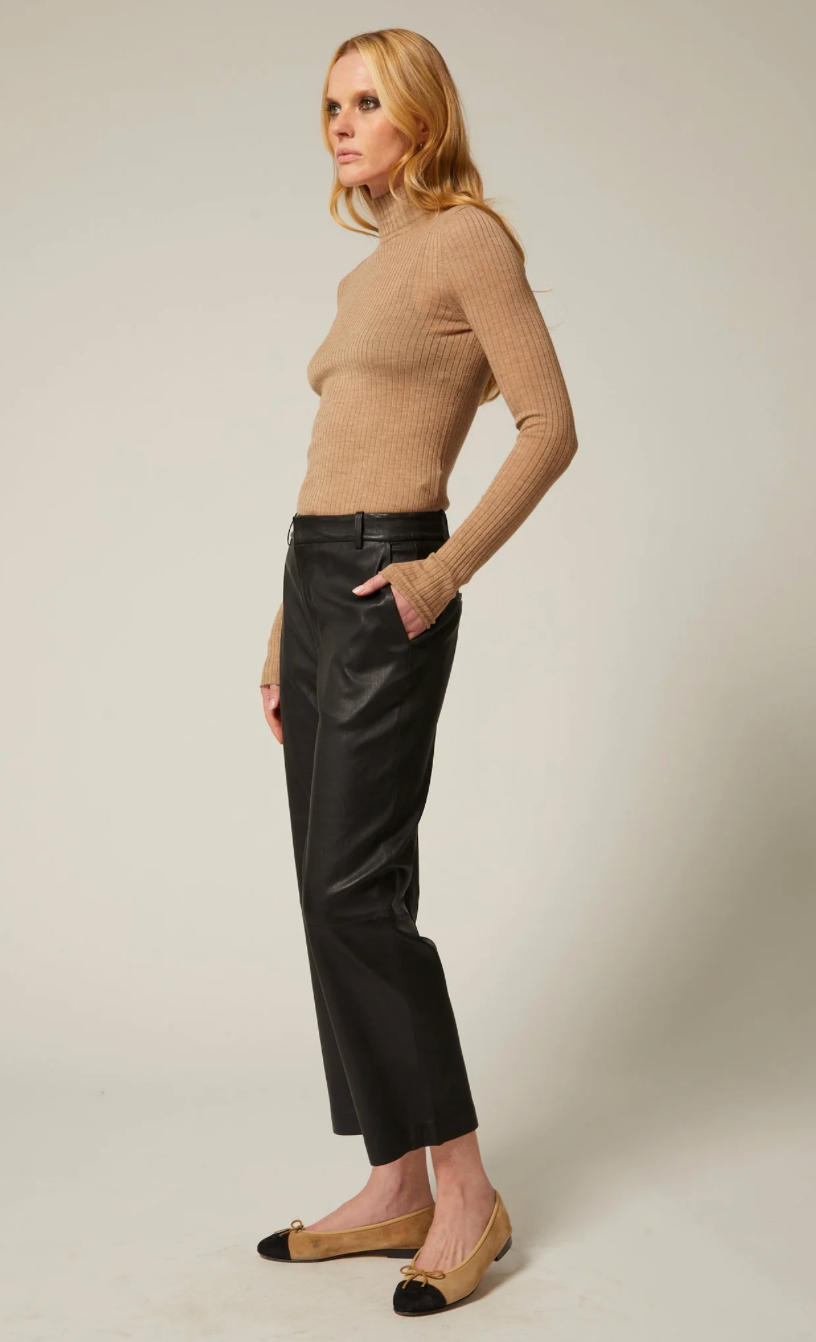 Leather Cropped Trousers in Black