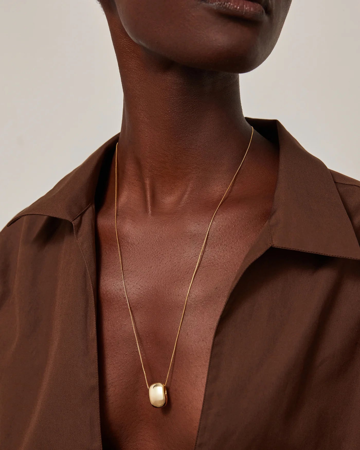 Leon Pendant Necklace in Gold
