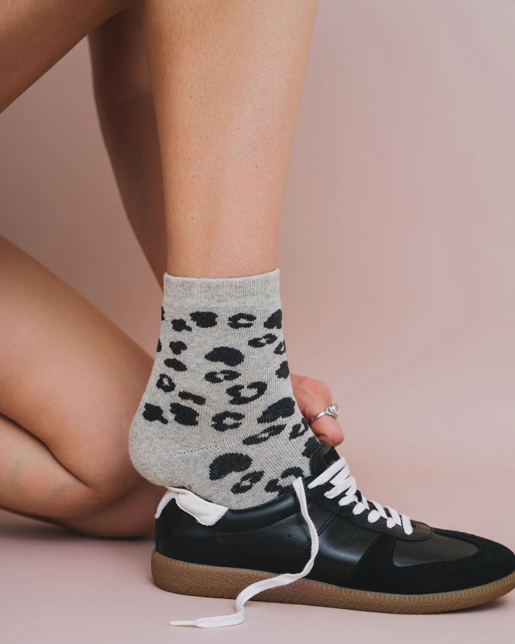 Leopard Socks in Heather Grey