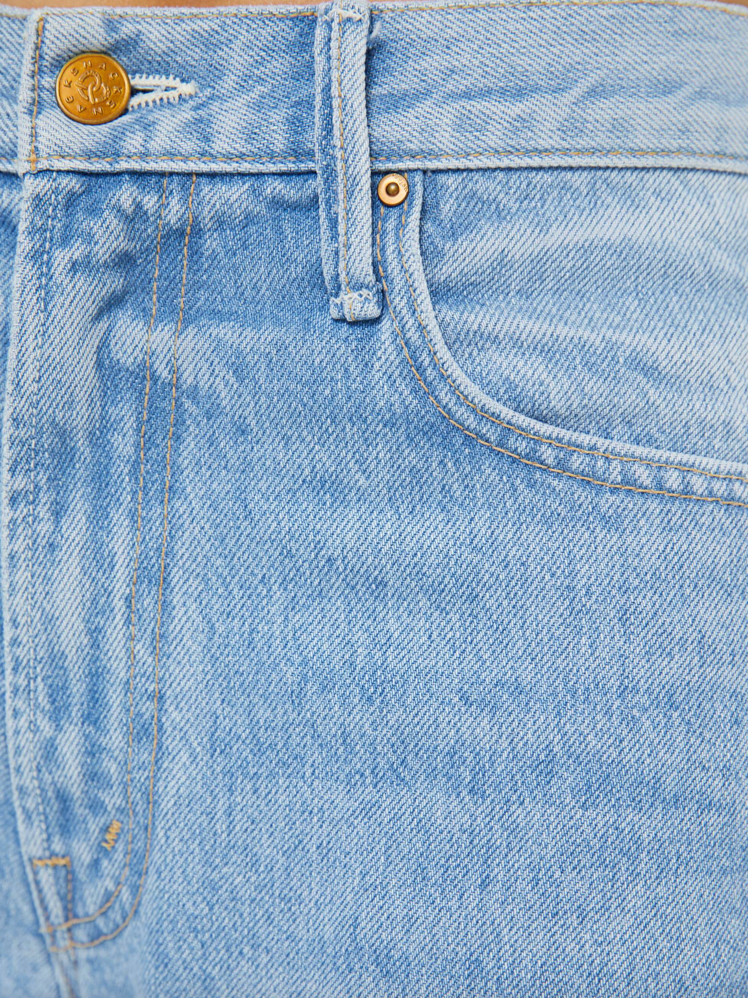 SNACKS! The Lemon Twist Sneak in Munchies