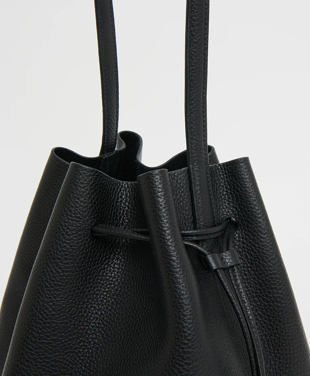 Drawstring Cabas in Black