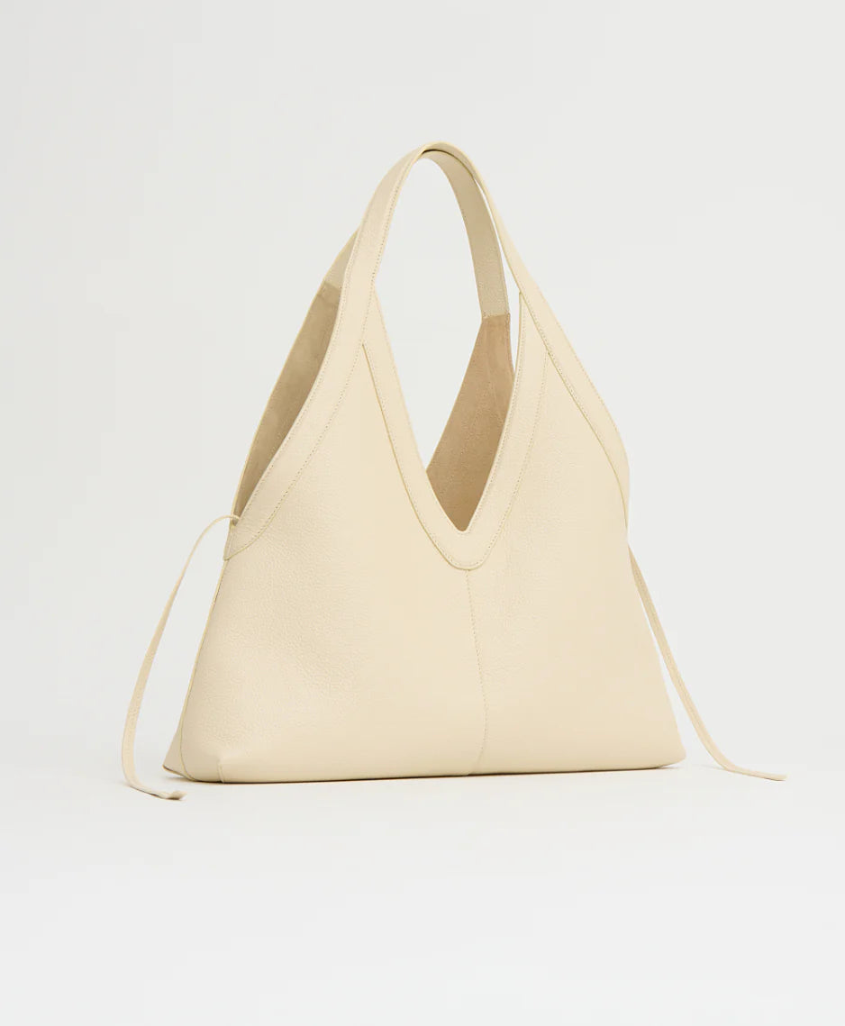 Soft M Tote in Jasmine