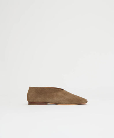 Square Soft V in Anise Suede