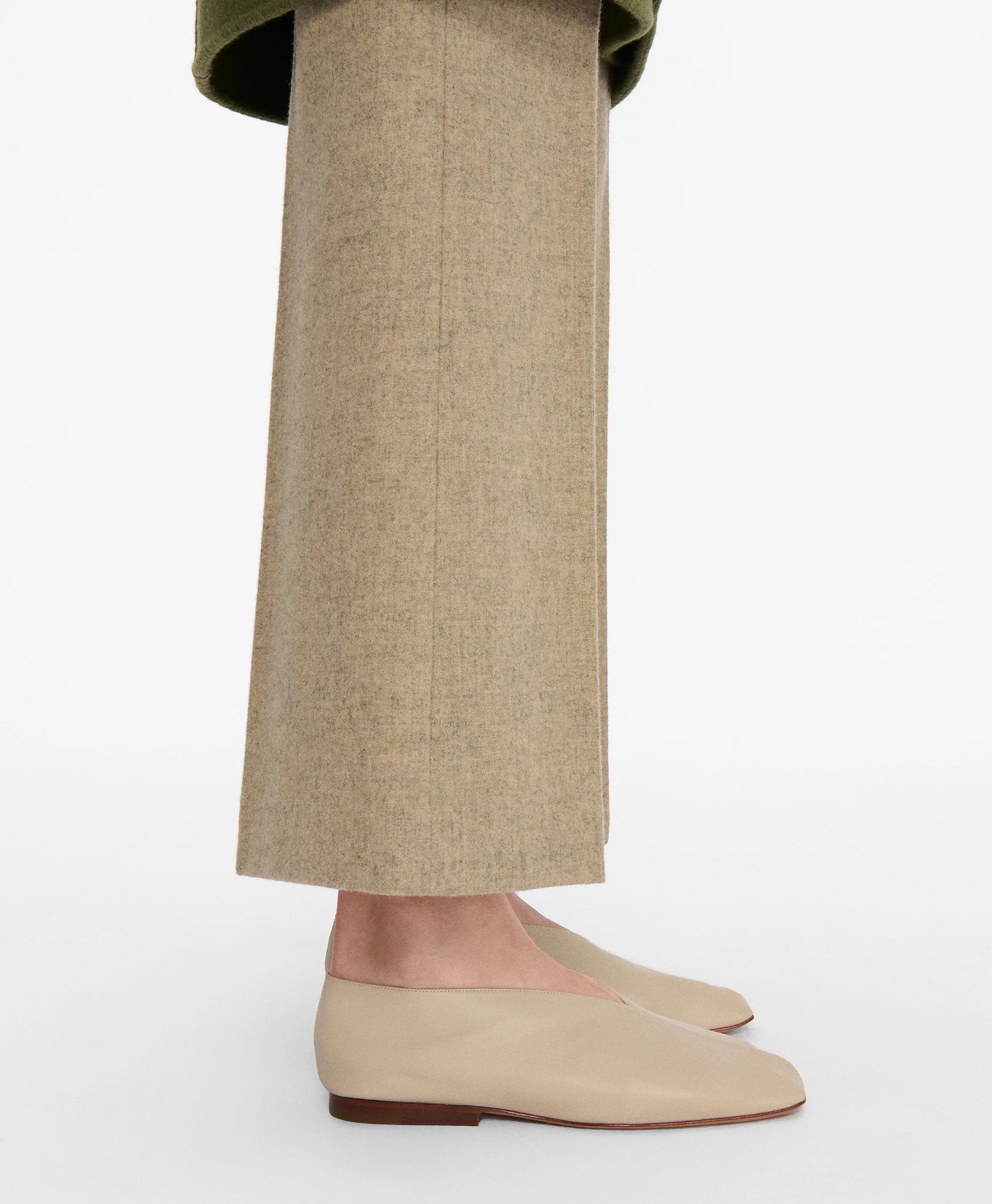 Square Soft V in Anise Suede