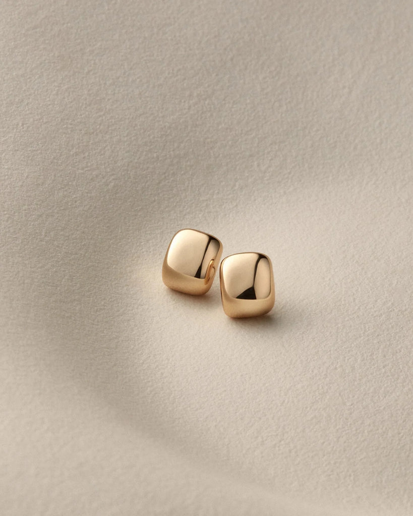 Mini Tate Earrings in Gold
