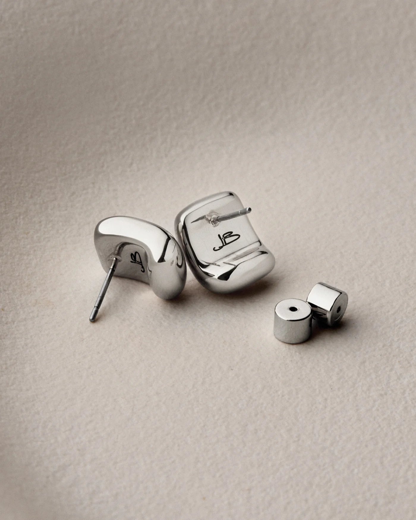 Mini Tate Earrings in Silver