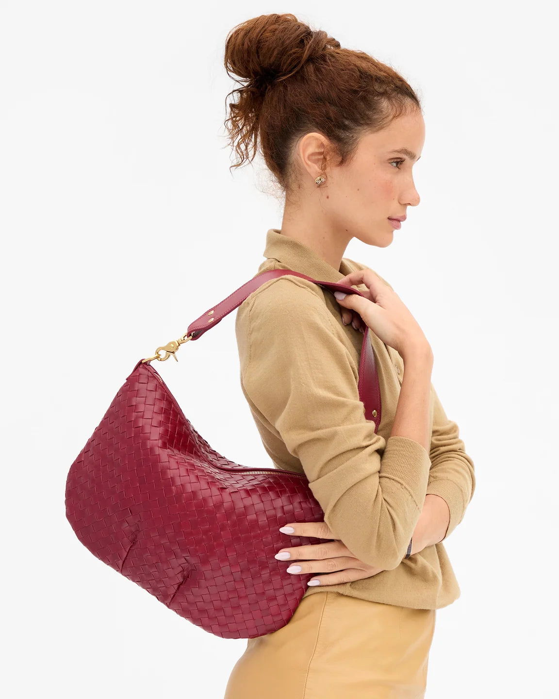 Moyen Messenger in Garnet Diagonal Woven