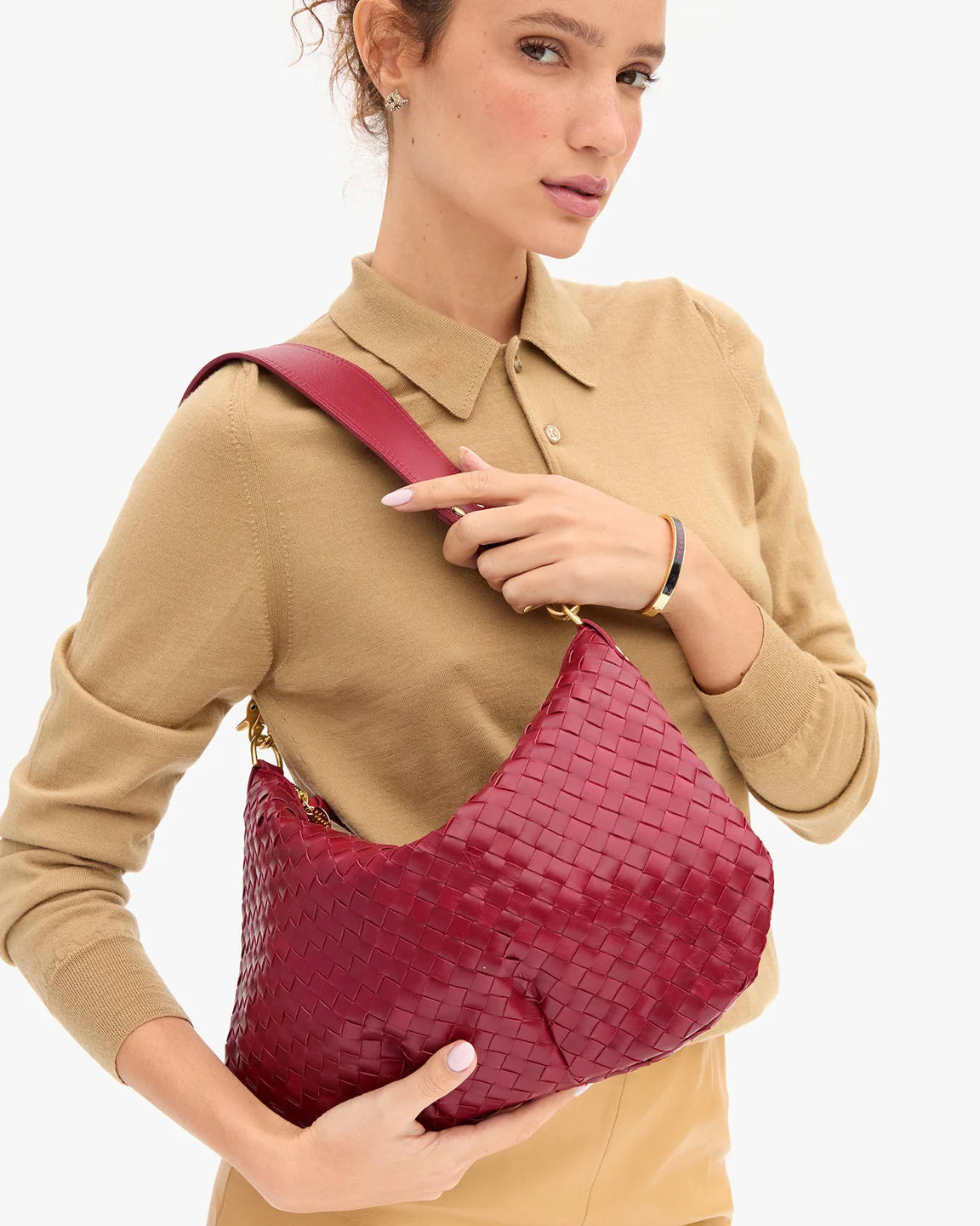 Moyen Messenger in Garnet Diagonal Woven