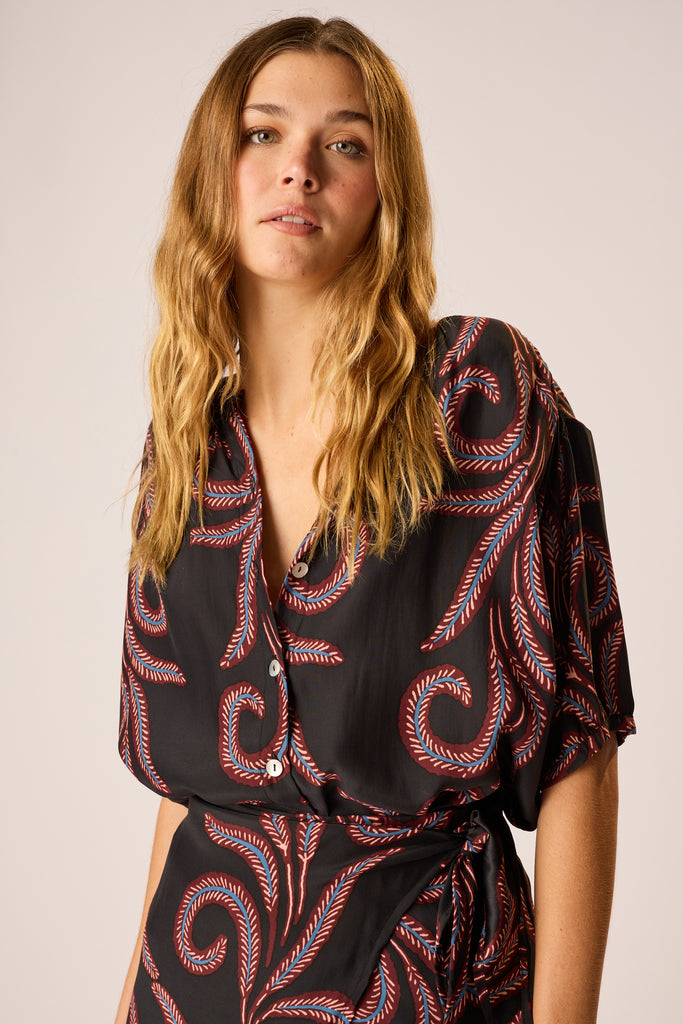 Violet Top in Feather Black