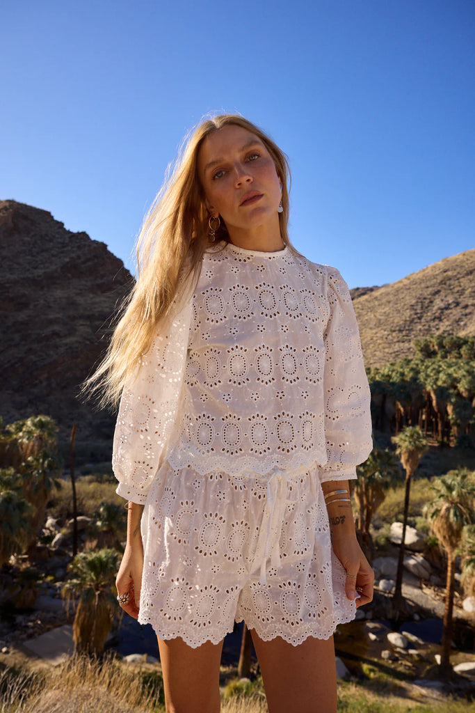Lisa Top in Medallion Embroiderty Salt