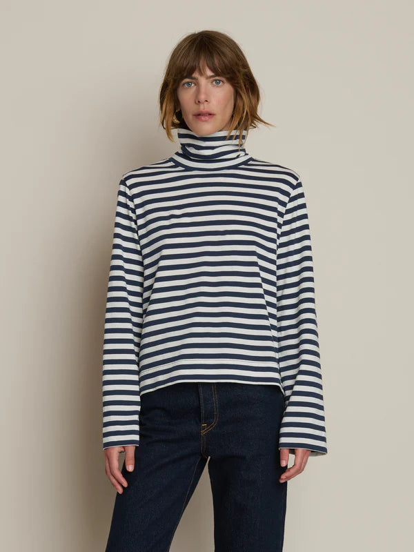 Neo Turtleneck in Seascape Stripe