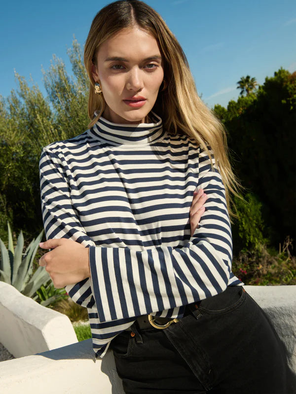 Neo Turtleneck in Seascape Stripe
