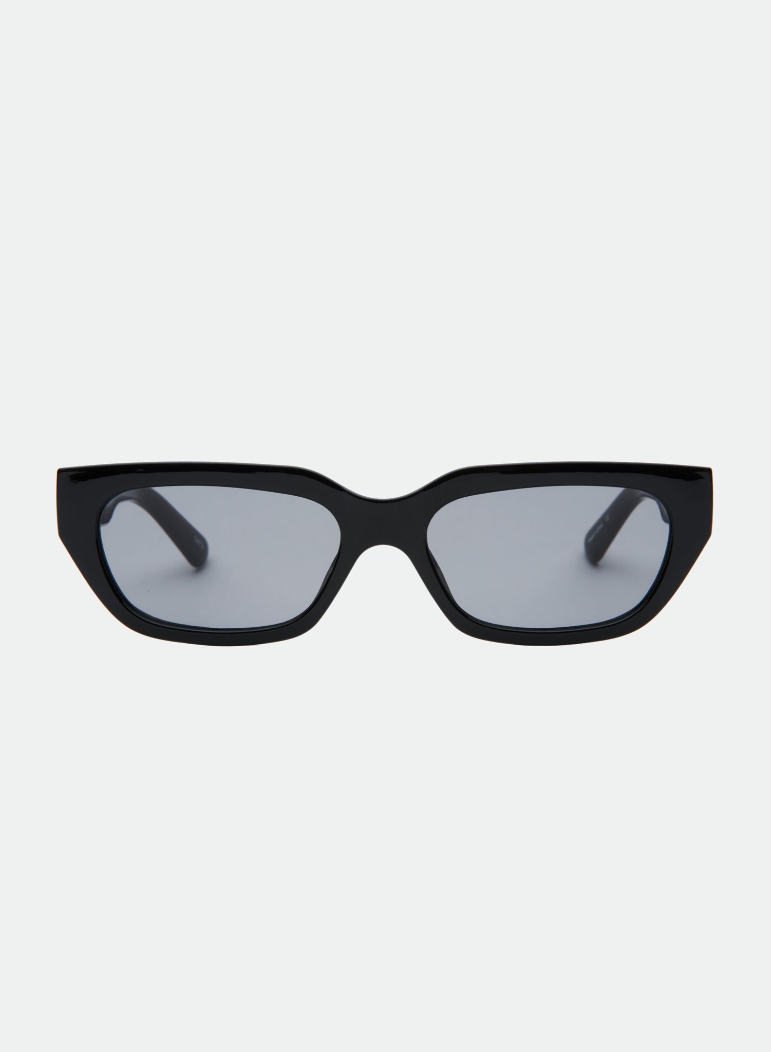 Cato in Black/Smoke