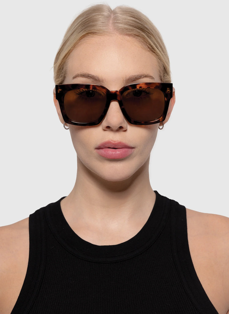 Alba in Tortoiseshell Brown Smoke