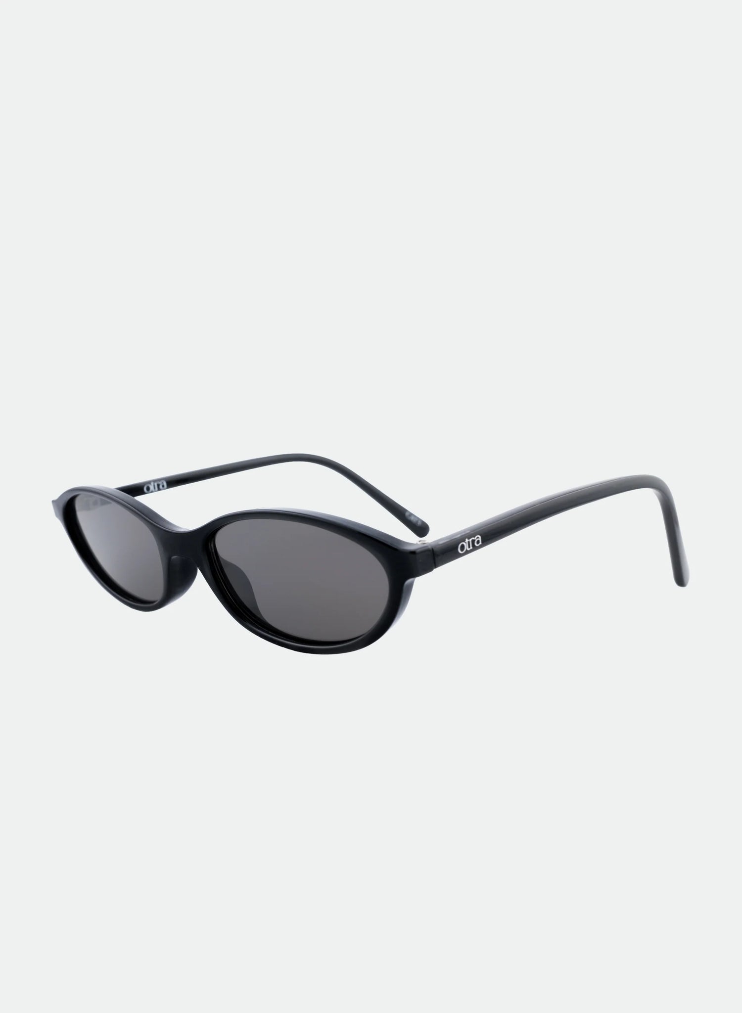 Hazel in Black/Smoke