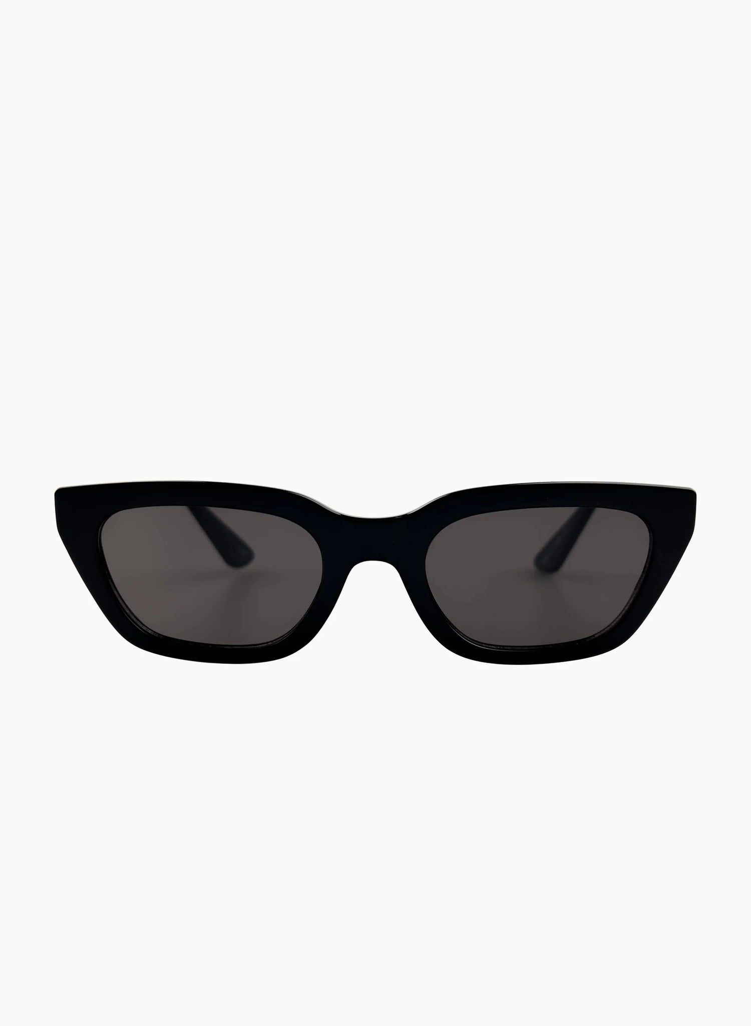 Nove in Black/Smoke