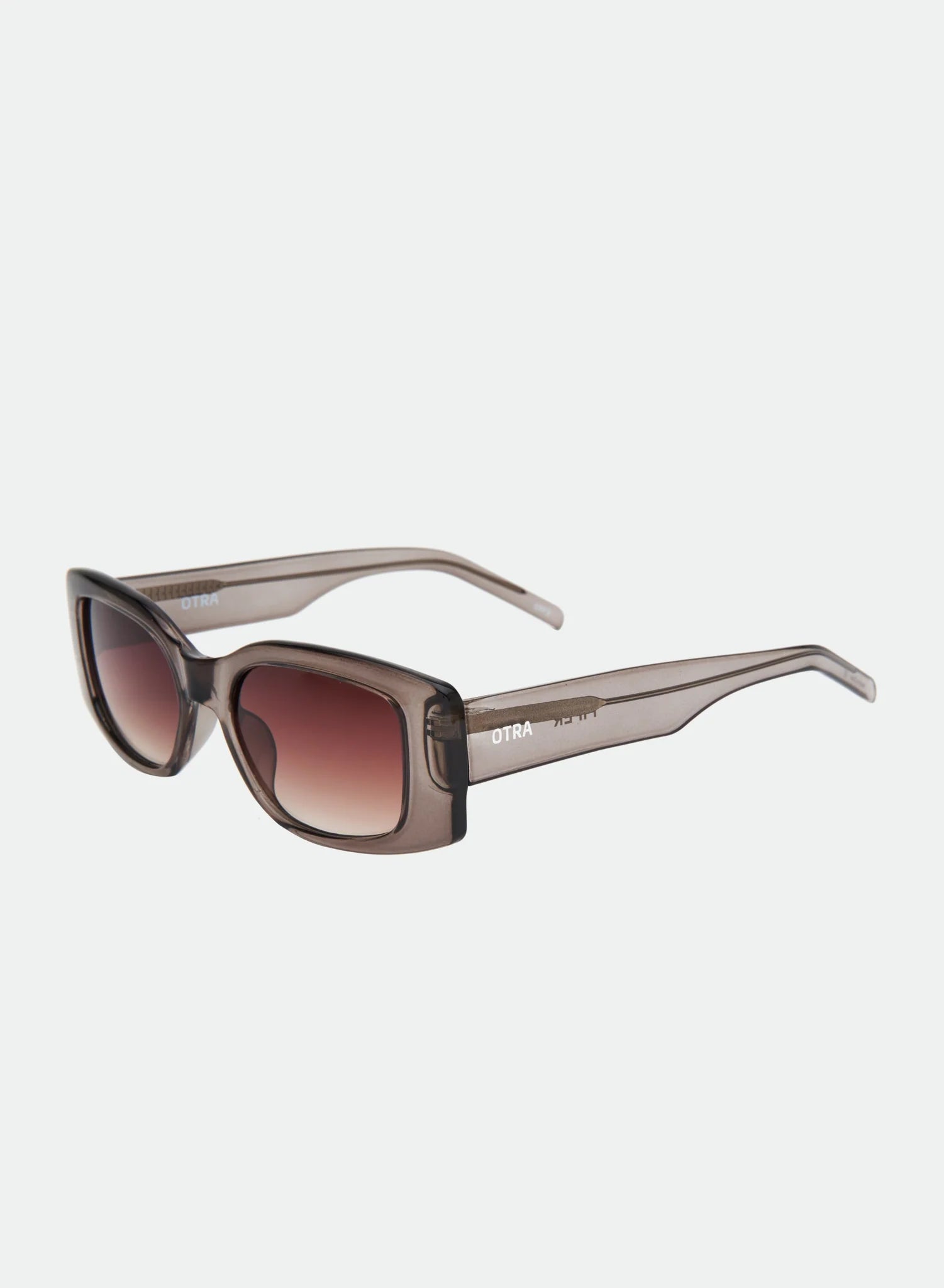 Piper in Transparent Olive