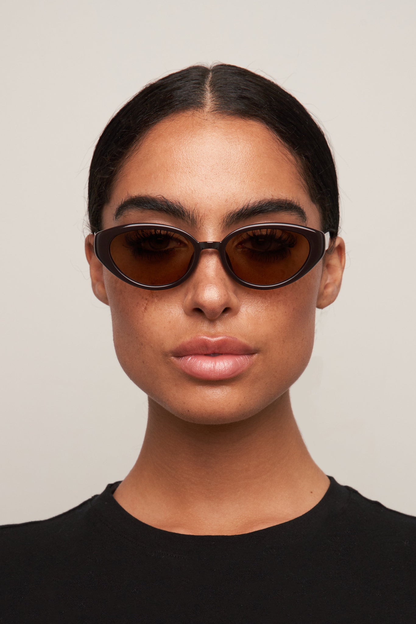 Greta in Dark Chocolate/Brown