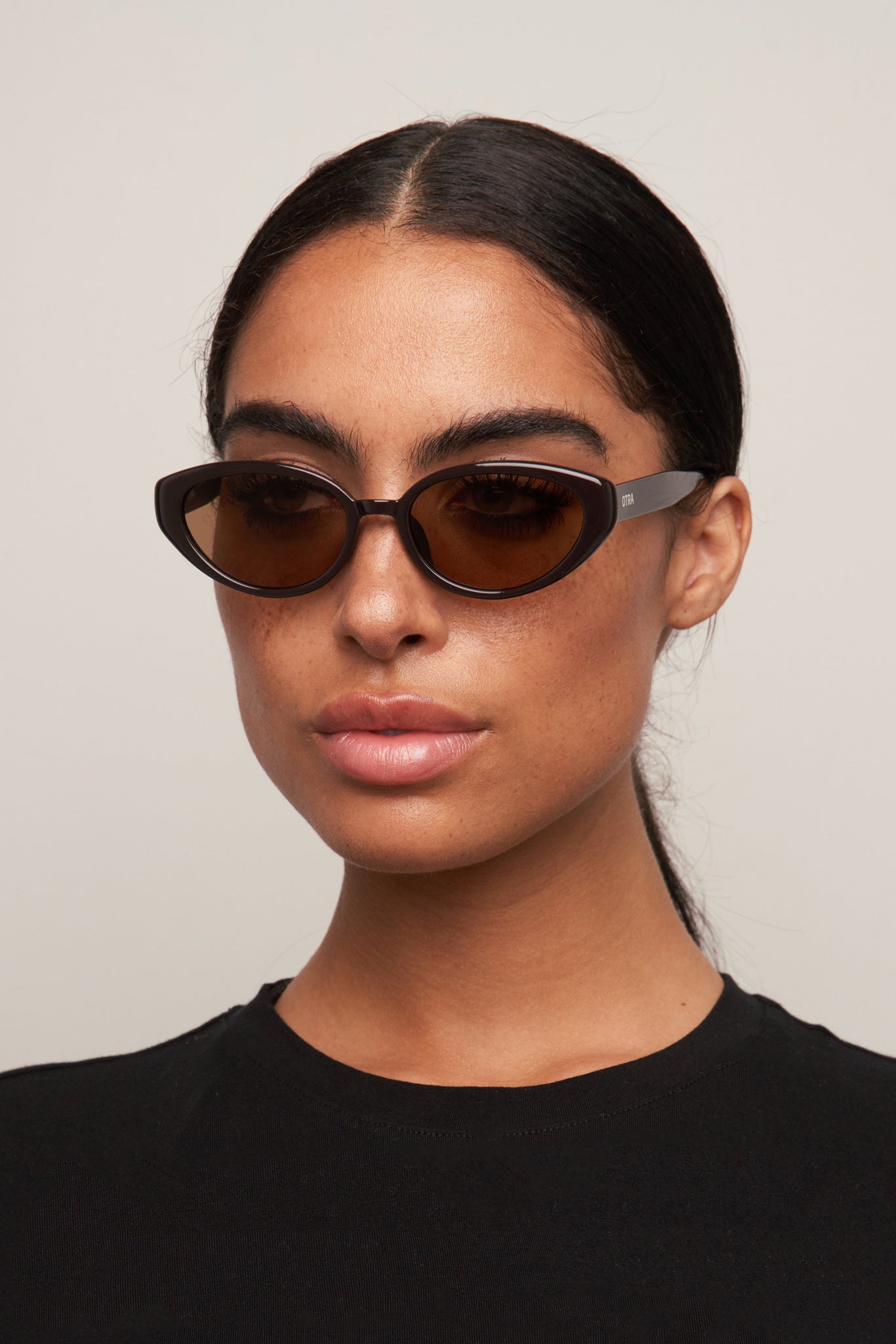 Greta in Dark Chocolate/Brown