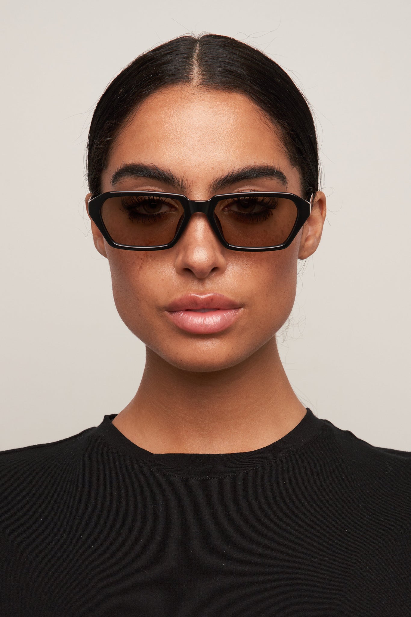 Izzy in Black/Olive