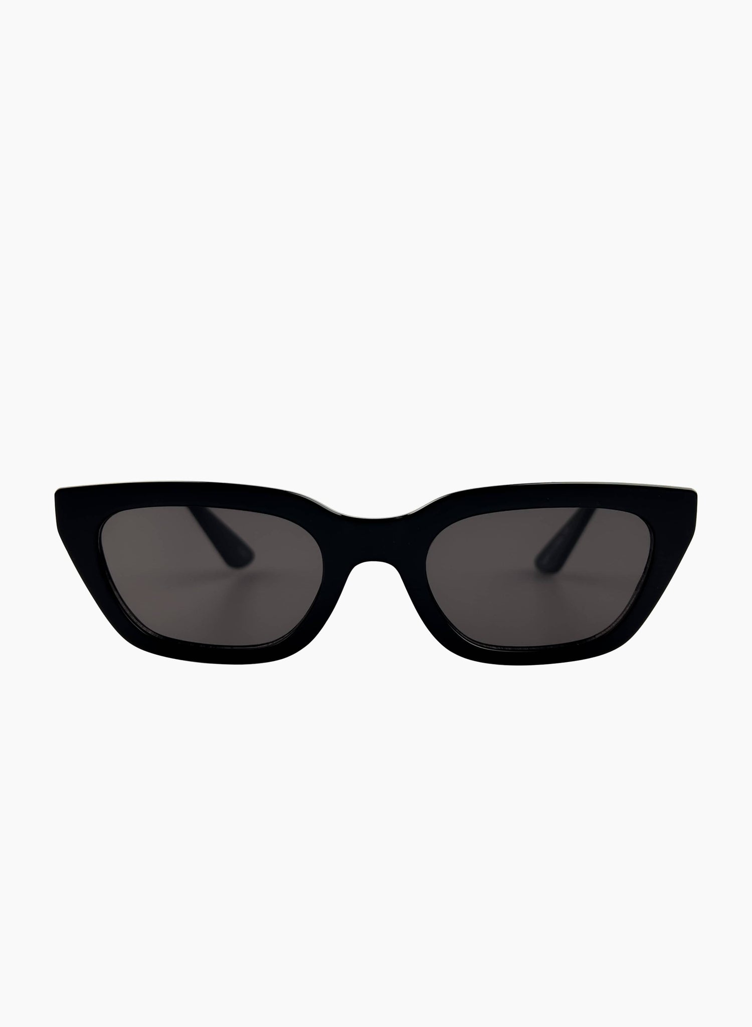Nove in Black
