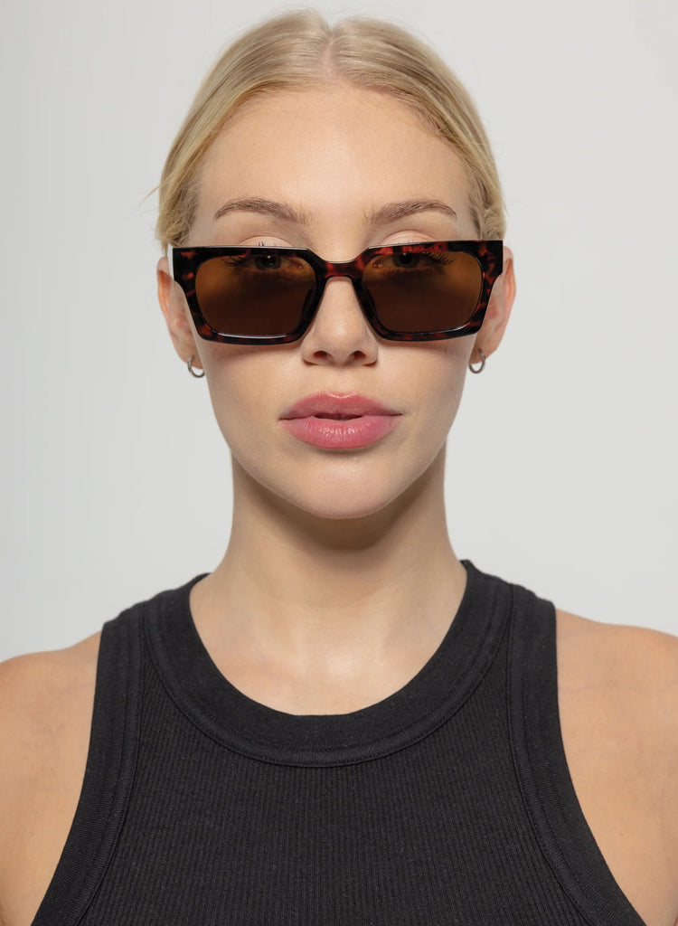 Roco in Tortoiseshell