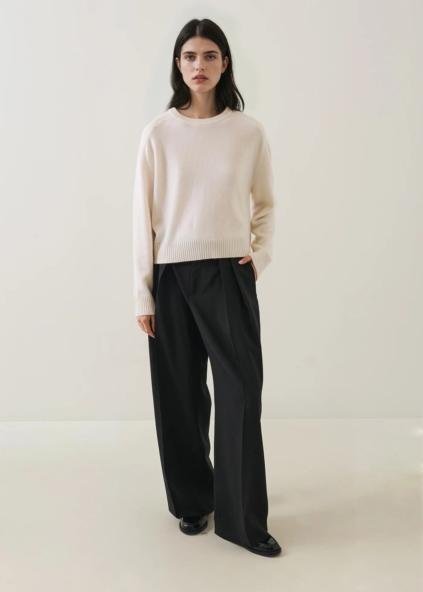Cashmere Saddle Shoulder Crewneck in Off White