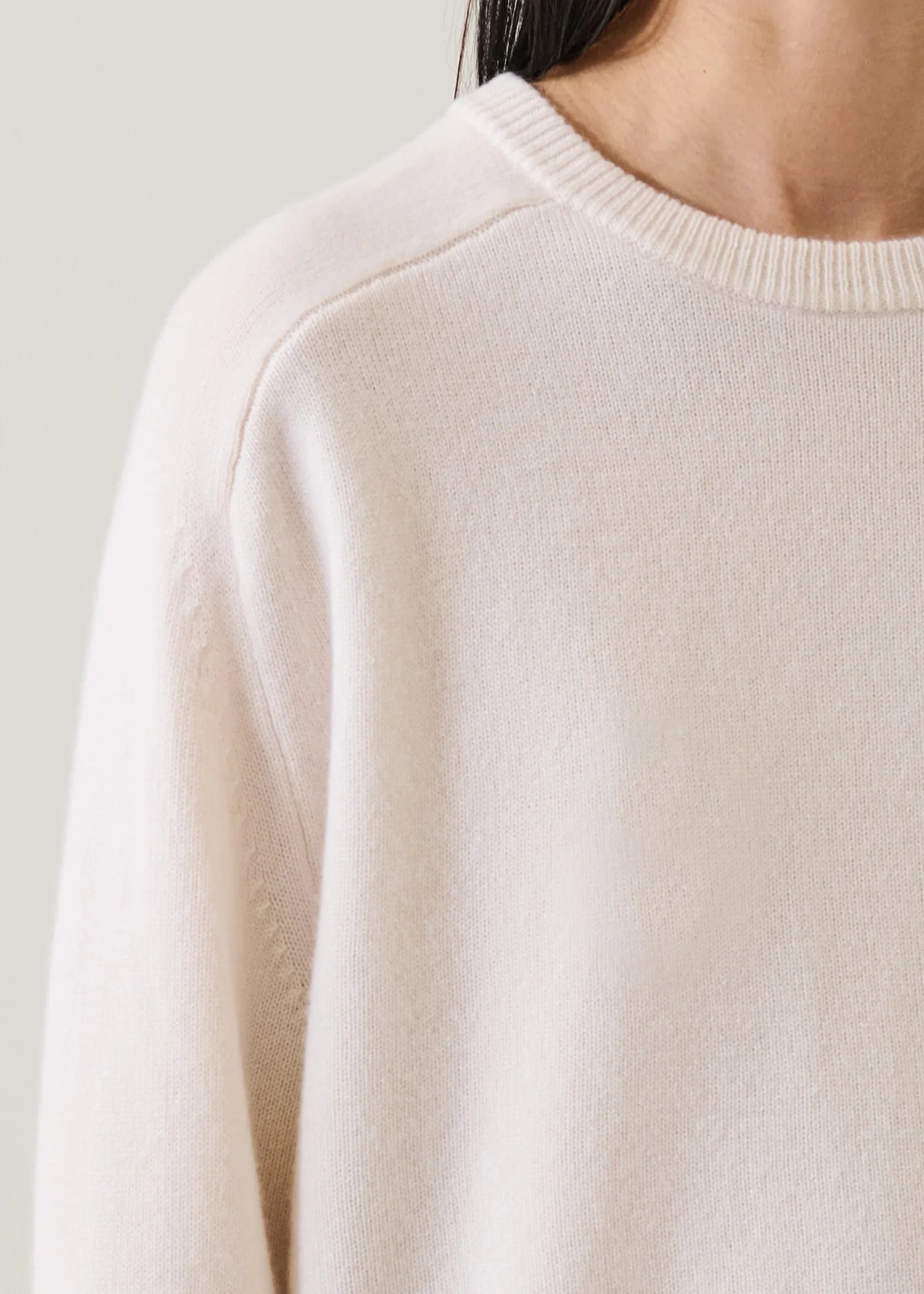 Cashmere Saddle Shoulder Crewneck in Off White