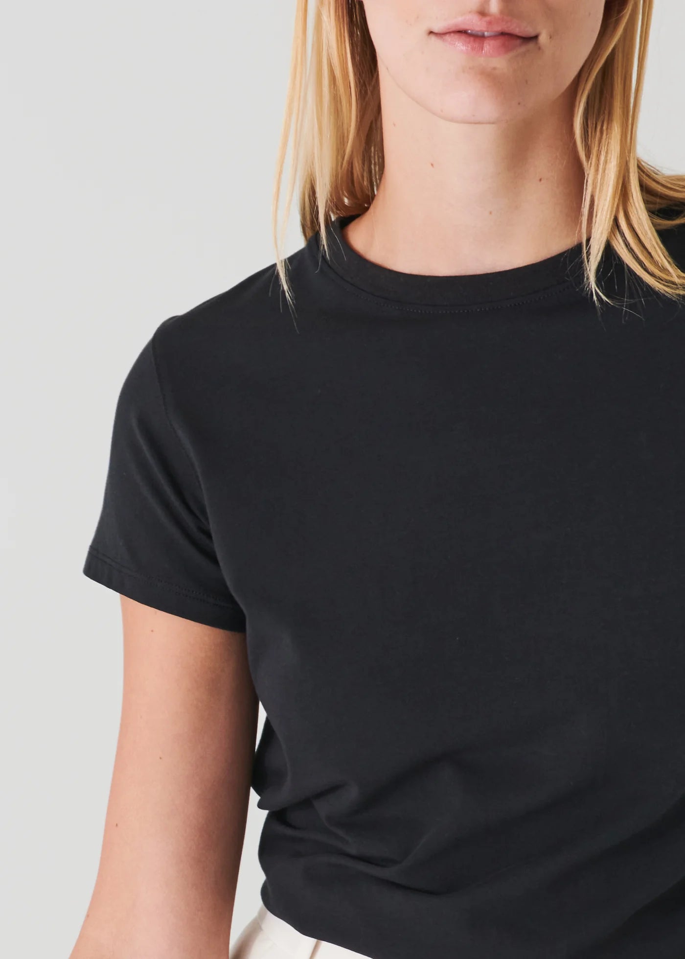Pima Cotton Stretch Slim T-Shirt in Black