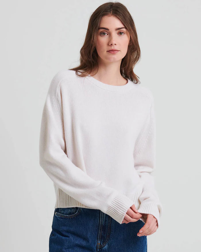 Cashmere Raglan Crew Neck in Off White